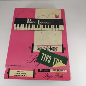 Vintage J. Chein Klavier Lodeon Sing a Long Player Rollen, 6 Rollen und Papiere - Bild 1 von 9