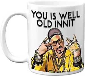 Divertente Tazza Compleanno Ali G per Uomo Donna - Well Old Innit - GRATIS IL GIORNO DOPO ✅ - Foto 1 di 7