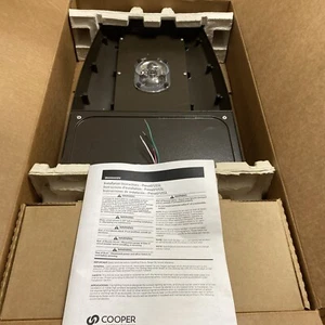 Lumark PRVS-C15-UNV-T3 52W Discreet LED Area Lighting - Picture 1 of 4