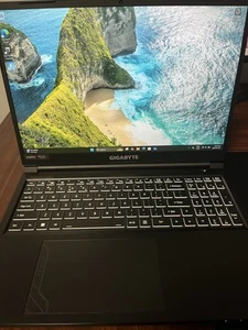 Laptop - Picture 1 of 4