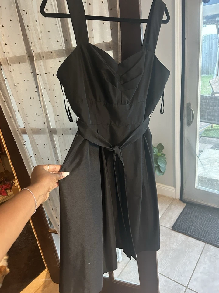 White House Black Market 黑色修身喇叭裙绑带褶 12 码 — 第 1/4 张图片