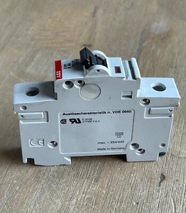 ABB S281 K4A CIRCUIT BREAKER 1 POLE 4A 230/400V - Picture 1 of 4