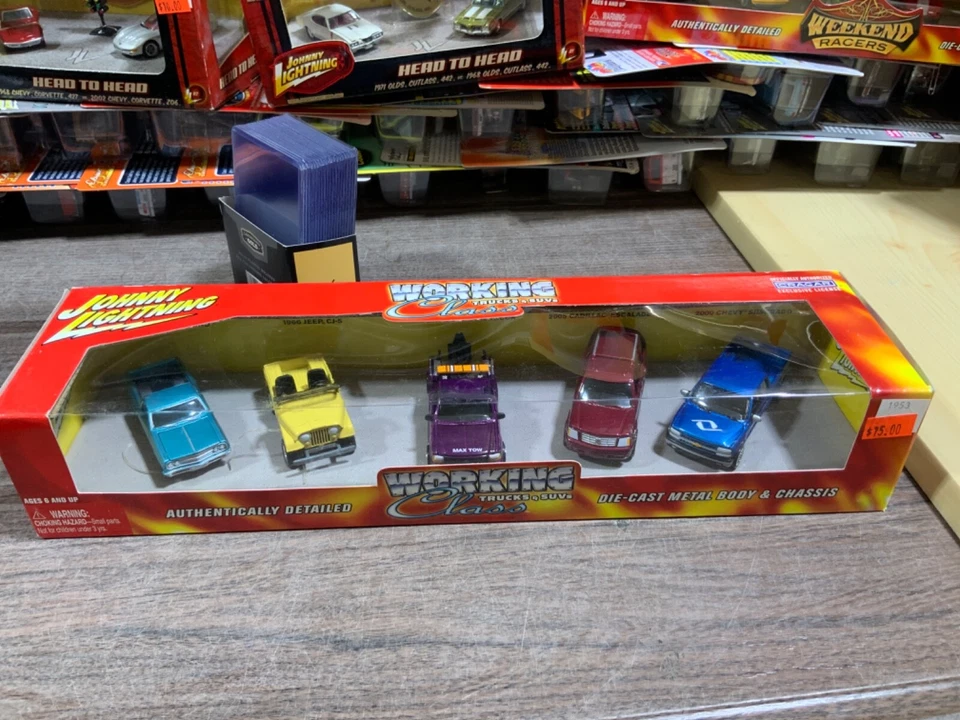 Camiones Johnny Lightning CLASE TRABAJADORA SUVS EL CAMINO JEEP REMOLQUE ESCALADE SILVERADO Foto 1 de 1