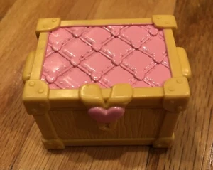 FISHER PRICE LOVING TREASURE PURPLE TREASURE CHEST HIDEAWAY HOLLOW - Picture 1 of 3