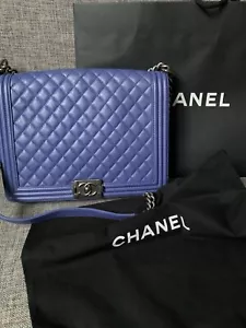 Schultertasche Chanel Blau Boy Bag Large - Bild 1 von 12