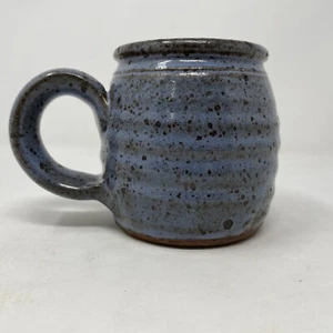Taza de té de café de cerámica firmada hecha a mano azul moteada 31/4" - Imagen 1 de 10
