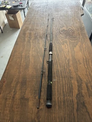 Zebco Serie Agua Salada "Saltfisher" 7' Mediano Pesado 2 Piezas Varilla SFC702MH Foto 1 de 4