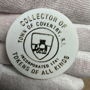 US Coventry R.I. Dibenedetto Collector of Tokens of All Kinds Plastic Token - Foto 1 di 3