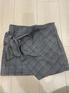 FOREVER 21 Black White PLAID Mini Skirt Tie Front Sz M - Picture 1 of 4