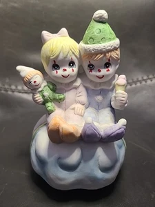 Vintage Ceramic Clown Music Box Children Plays Its A Small World - Picture 1 of 8