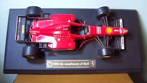 1/20 MAISTO SHELL PROMOTION BOX EDIZIONE FERRARI F31O 1996 MICHAEL SCHUMACHER - Foto 1 di 8