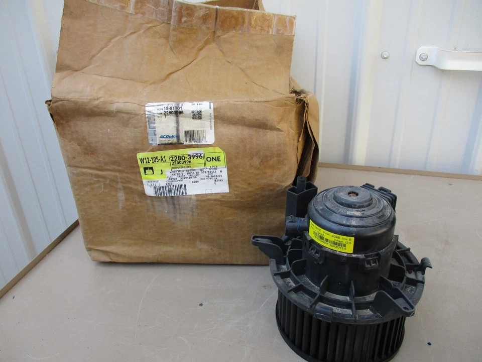 HVAC Blower Motor and Wheel ACDelco GM Original Equipment 15-81701 - Image 1 of 4