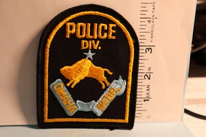 police patch  OMAHA POLICE DIV NEBRASKA  LEFT FACING BUFFALO - Picture 1 of 1