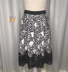 NWOT - AMAZING Ann Taylor Skirt - Size 0 - Picture 1 of 8