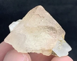 168 fluorite rosa e verde con campione acquamarina e mica. - Foto 1 di 11