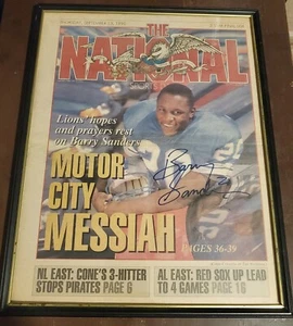 RARO Autografiado Detroit Lions BARRY SANDERS - Firmado EL NACIONAL - NOVATO DIFÍCIL DE ENCONTRAR - Imagen 1 de 2