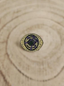 🍀 Dr. Strange Eye Des Agamotto Superhéroe Superhéroe Pin Diseño Juegos con disfraces  - Imagen 1 de 2