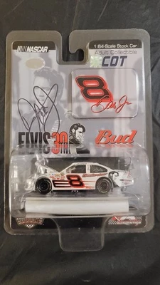 Autografiado Dale Earnhardt Jr 1/64 2007 #8 Budweiser/Elvis 30th Chevy Impala SS Foto 1 de 4