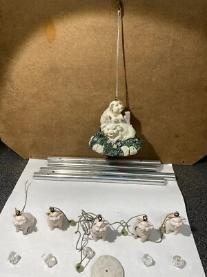 Juego de carillones de viento familiar de lechones de materiales similares a piedra vintage desmontados  Foto 1 de 4