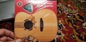 Canada 2009 Six String Nation Guitar Triangular Hologram Coloured 50 Cent, - Picture 1 of 10