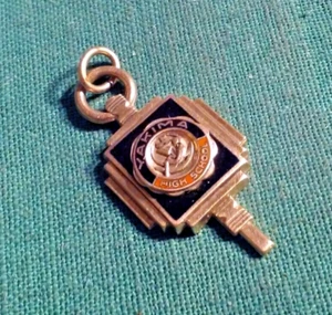 YAMIKA High School Charm Colgante Washington Tono Dorado Metal y Esmalte por Berg's - Imagen 1 de 3