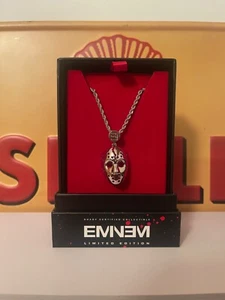 EMINEM HOCKEY MASK PENDANT & CHAIN - 24 Inch - White Gold/Silver - Picture 1 of 5