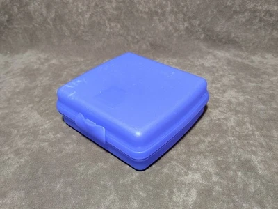 Tupperware #3752D Sandwich Keeper Container Square Clamshell BLUE - Image 1 of 4