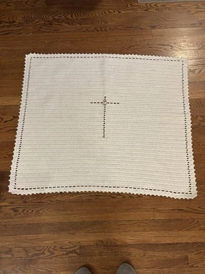 Manta bebé blanca ganchillo a mano con cruz nueva 35 X 42" Foto 1 de 4