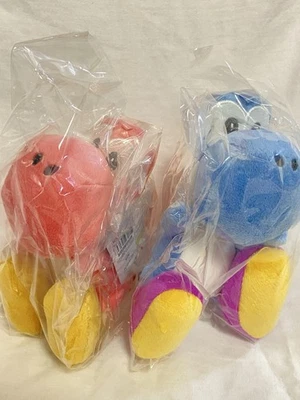 Lote de Pelúcia KPS Sanei Mario Yoshi’s Island DS 5” Azul Escuro e Rosa Yoshi 2009 - Imagem 1 de 4