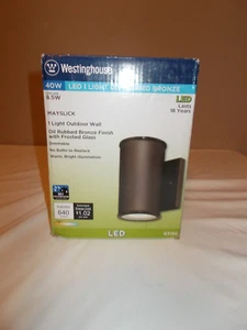 New in Box Westinghouse 40W LED 1 Light Oil Rubber Bronze Outdoor Wall Light - Picture 1 of 3