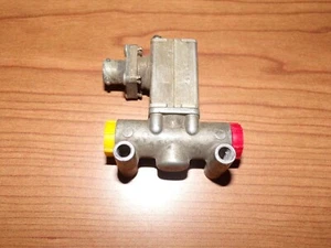 Rolls Royce M250 Overspeed Solenoid Valve 6899319 - Picture 1 of 2