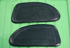 YAMAHA 125 TWIN YAS1 YAS1C YG1 YG5 FUEL TANK KNEE GRIP PAD RUBBER SET NEW - Picture 1 of 4