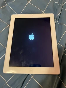 Apple iPad (4th Generation) A1458 32 GB, Wi-Fi, 9.7 in - White - Picture 1 of 8