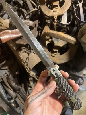 Cuchillo Adhesivo Cerdo Plegable Marca PAL Nº 7504 y Funda Original Foto 1 de 4