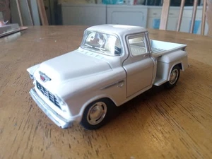 1955 Chevy Stepside Pick-Up DieCast Model Car Kinsmart Scale 1:32 Toy Truck EUC - Picture 1 of 6