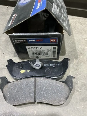 Disc Brake Pads Rear Akebono ACT881 For Ford Explorer,Mercury Mountaineer 02-04 - Image 1 of 2