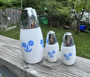 Vintage Gemco Blue Cornflower Salt Pepper Shakers Sugar Shaker Milk Glass - Picture 1 of 4