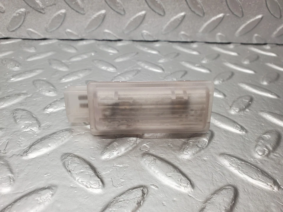 ⚙48041⚙ Luz interior maletero Mercedes-Benz R230 350SL cupé 2208201901 Foto 1 de 4