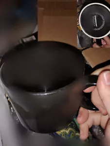 Taza de café Starbucks negra con letras blancas 12 oz 2017 - Imagen 1 de 1