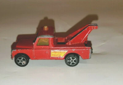 VINTAGE CORGI JUNIORS DIE CAST CAR WHIZZWHEELS LAND ROVER WRECKER TOW TRUCK - Image 1 of 4