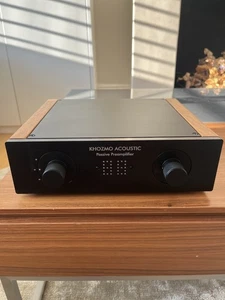 Khozmo Acoustics Passive Preamplifier with 64 step Ladder AMRG volume pot - Picture 1 of 9