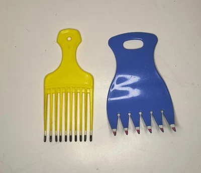Vintage 1980s USA 4345608 Hair Color Dip Pick Lift Comb Yellow & Bear Claw Comb - Image 1 of 4