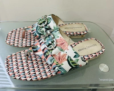 Sandálias tanga Donald/Pliner Kent feminina colorida floral tamanho 8M estampa selva - Imagem 1 de 4