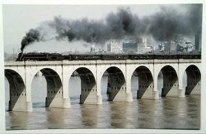 Tren de vapor Reading 4-8-4 en el viaducto del río Susquehanna Harrisburg PA - Imagen 1 de 2