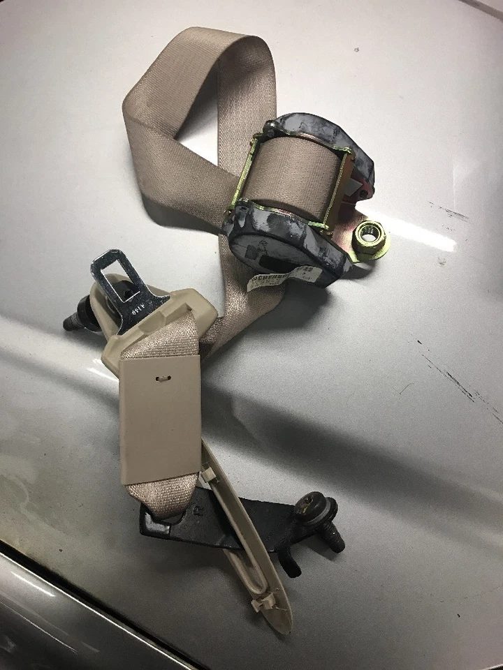 Оригинальный задний пассажирский ремень безопасности 04–09 Cadillac SRX - Изображение 1 из 1