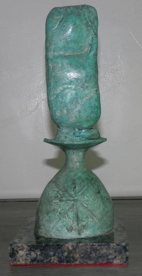 БРОНЗОВАЯ СКУЛЬПТУРА JOAN MIRO «БЮСТ ЧЕЛОВЕКА» ПОДПИСАННАЯ И ПРОНУМЕРОВАННАЯ - Изображение 1 из 4