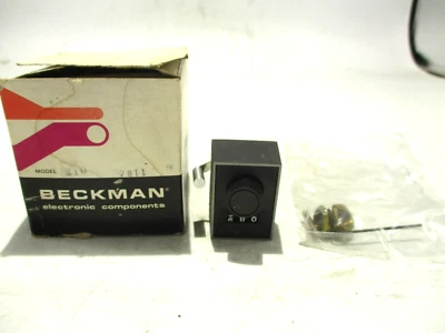 NEW BECKMAN MODEL 210 210-7811 DIGITAL COUNTER 3-DIGIT - Image 1 of 4