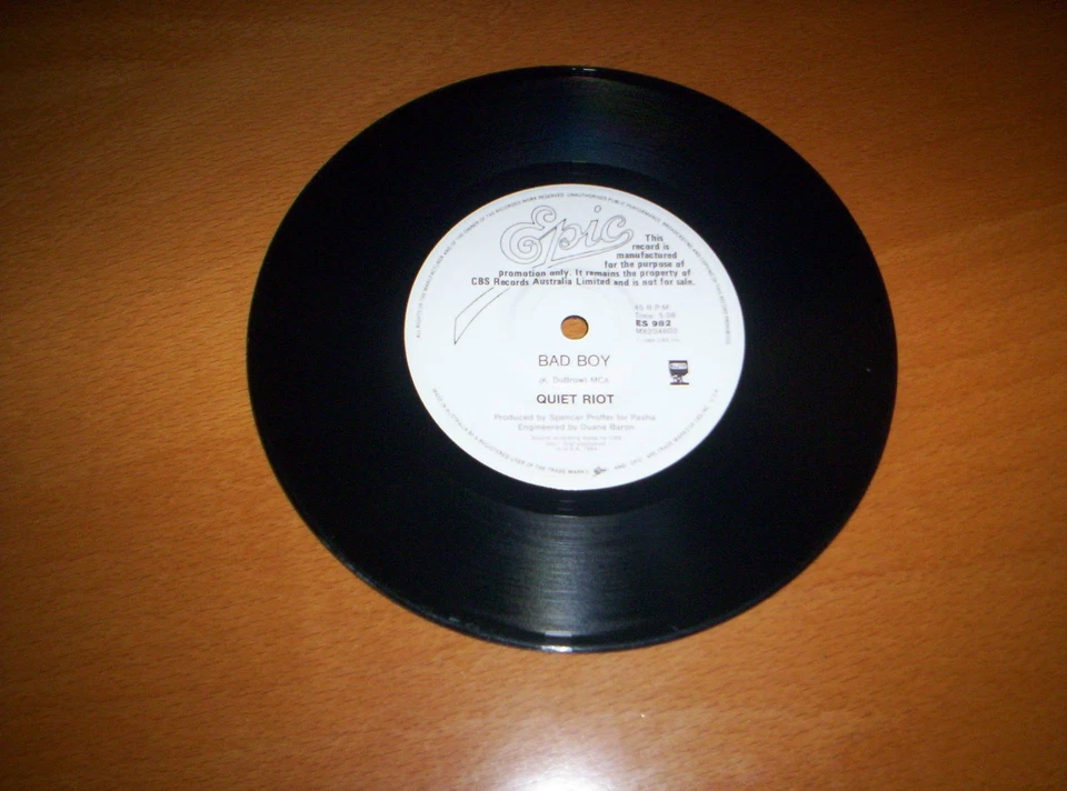 QUIET RIOT  "MAMA WEER ALL CRAZEE NOW" PICTURE SLEEVE 7 INCH 45  1984 - Image 1 of 1