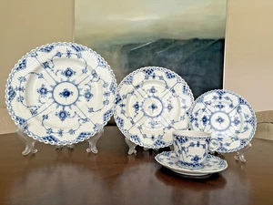 Royal Copenhagen Blue Fluted Full Lace 5pcs Dinner Place setting (1184/6/8+1135) - Picture 1 of 13