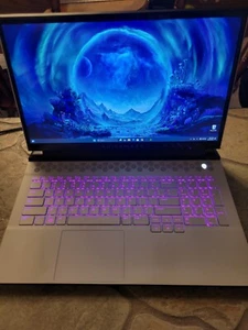 Alienware M17 R4 17.3 inch (I7-10870H,RTX3070,16GBRAM,500GBSSD)READ DESCRIPTION - Picture 1 of 24